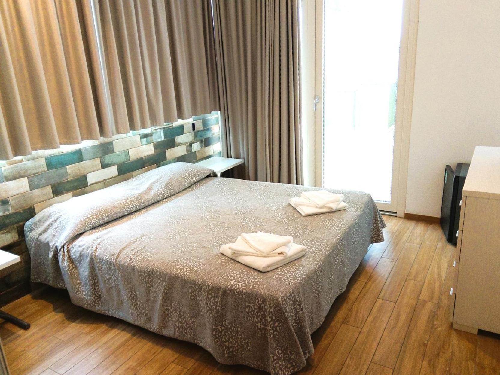 Hotel Etna - Nuova Gestione Romagnola All-Inclusive Spiaggia Parcheggio Riccione Eksteriør bilde