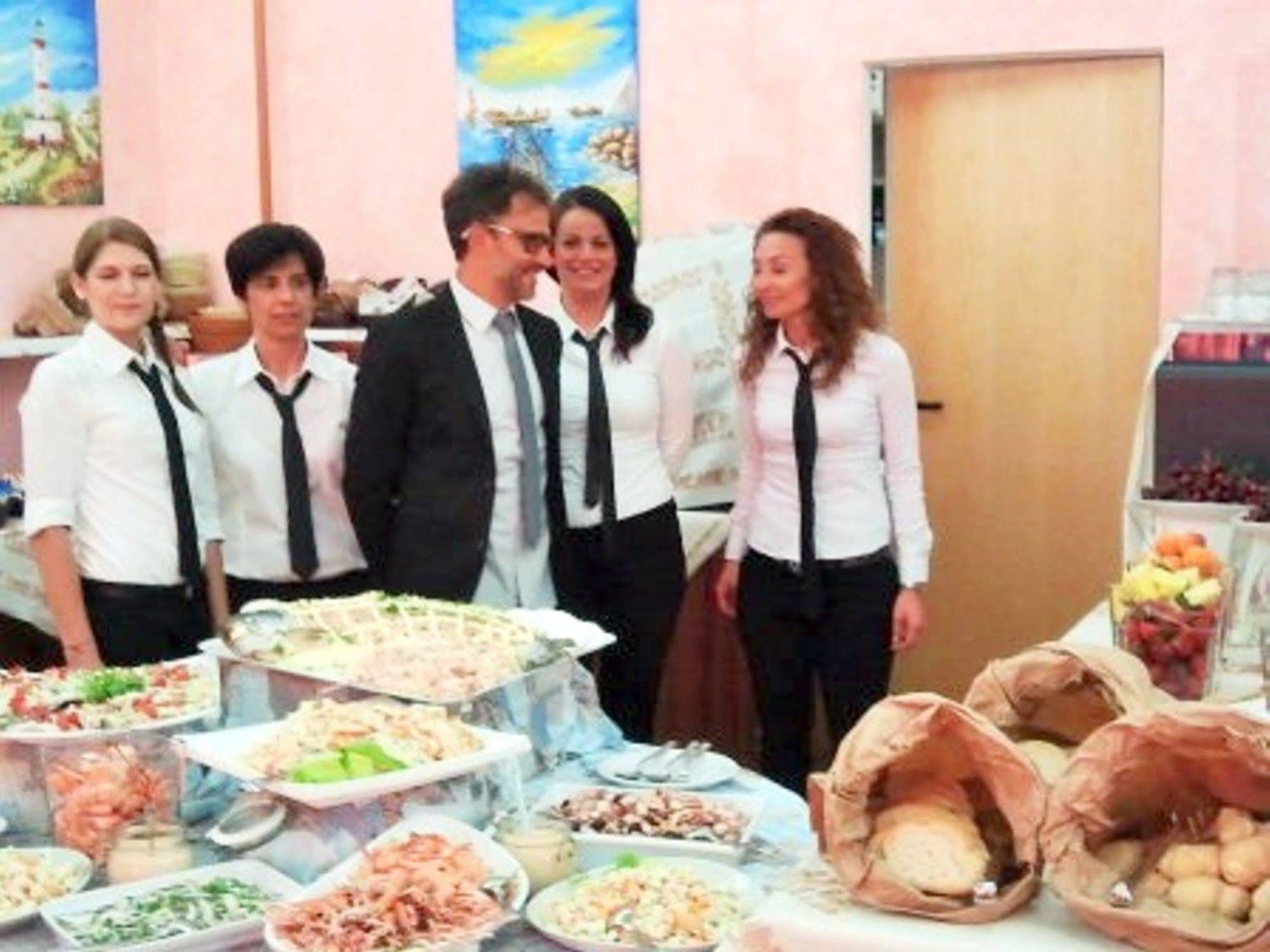 Hotel Etna - Nuova Gestione Romagnola All-Inclusive Spiaggia Parcheggio Riccione Eksteriør bilde