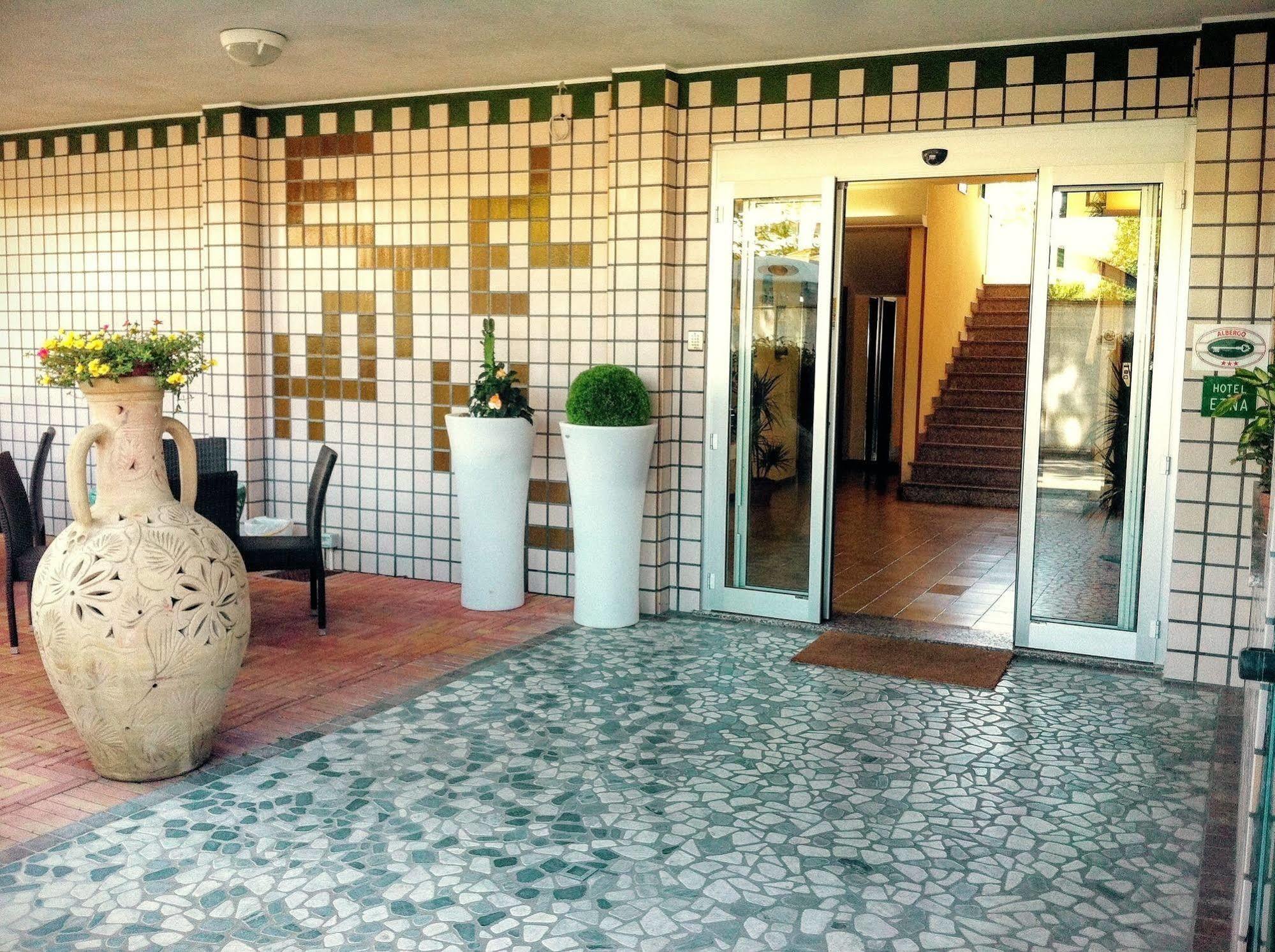 Hotel Etna - Nuova Gestione Romagnola All-Inclusive Spiaggia Parcheggio Riccione Eksteriør bilde
