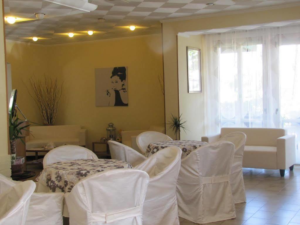 Hotel Etna - Nuova Gestione Romagnola All-Inclusive Spiaggia Parcheggio Riccione Eksteriør bilde