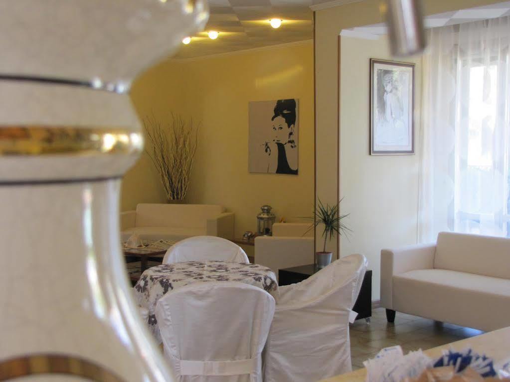 Hotel Etna - Nuova Gestione Romagnola All-Inclusive Spiaggia Parcheggio Riccione Eksteriør bilde